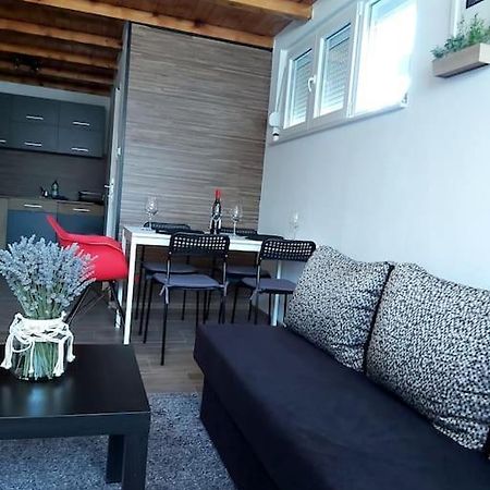 Ferienwohnung Kalo, Novoureden Stan + Besplatan Parking Murvica  Exterior foto