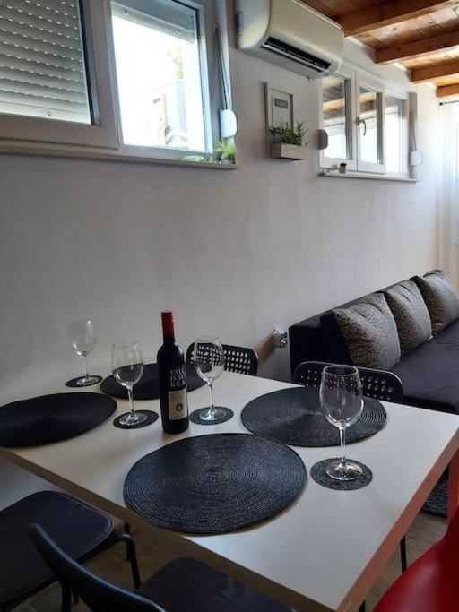 Ferienwohnung Kalo, Novoureden Stan + Besplatan Parking Murvica  Exterior foto